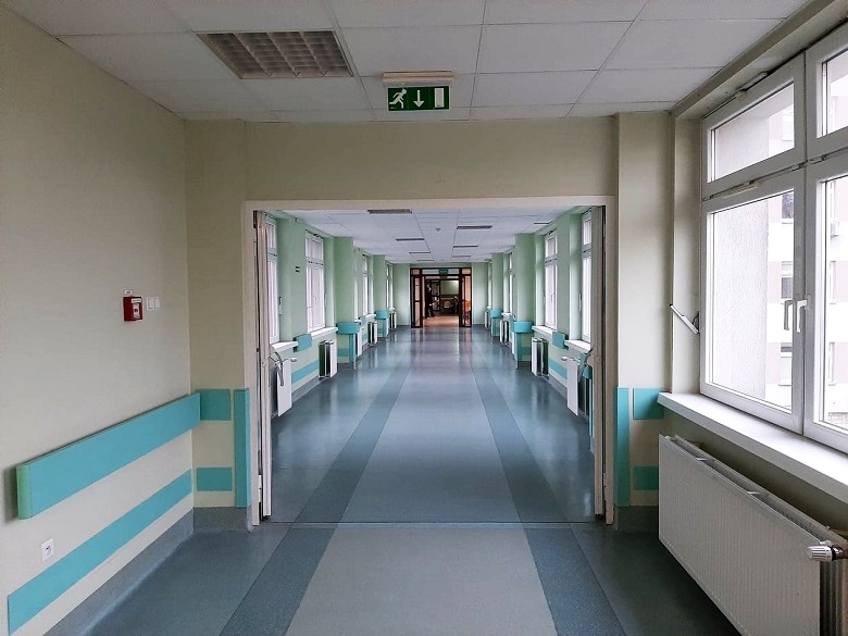 Oferty pracy dla pielęgniarek do 7 tys. PLN.