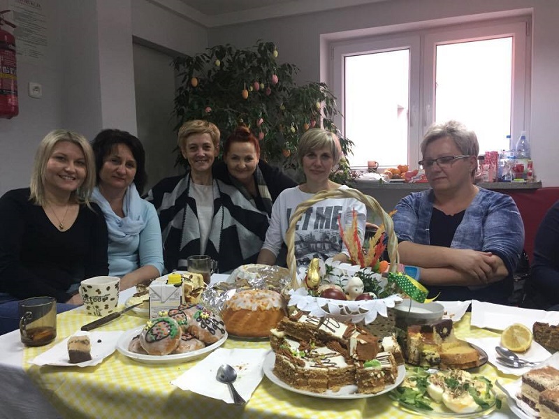 Wielka(n)moc pielęgniarek i położnych w Staszowie. Protestujący okupują gabinet dyrektora szpitala. Zobacz zdjęcia…