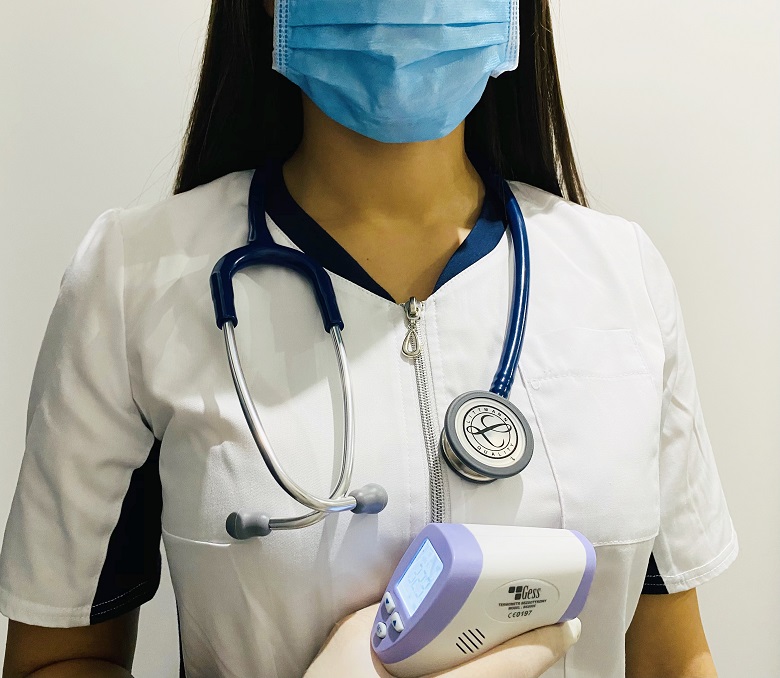 Pielęgniarka z kursem kwalifikacyjnym niczym nie ustępuje pielęgniarce z tytułami.