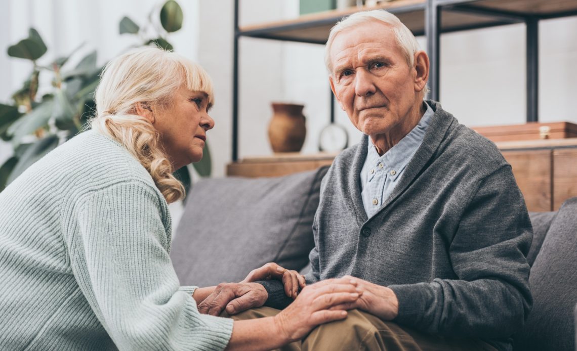 Jak maksymalizować komfort seniora z demencją?